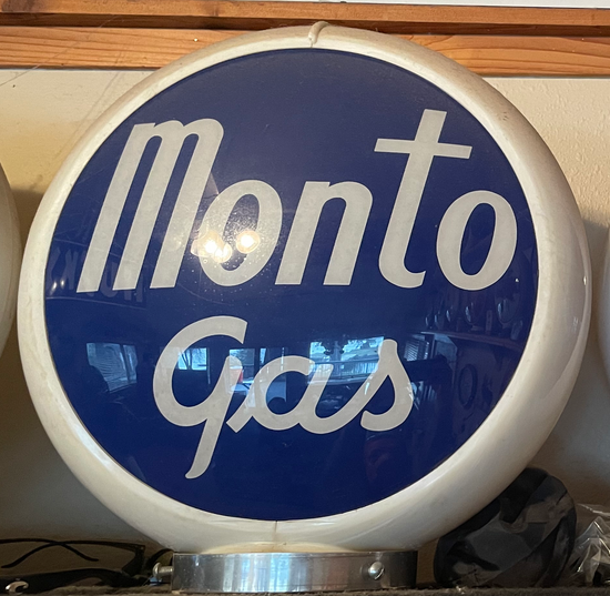 Monto Gas Globe - Montana